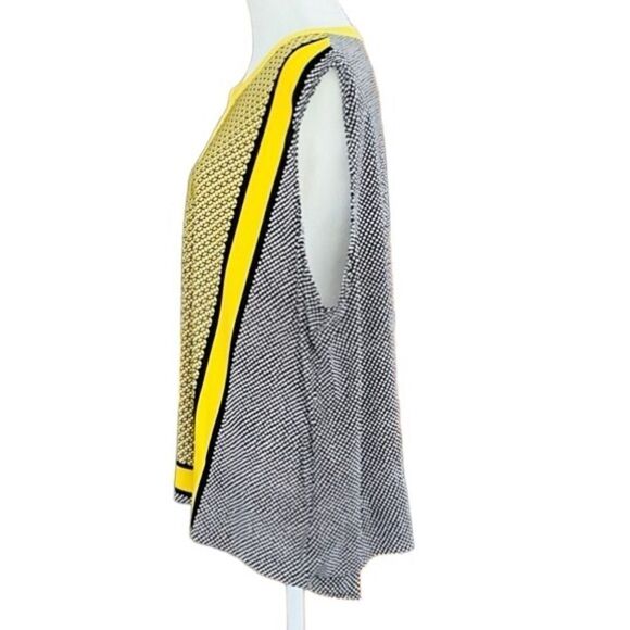 JONES STUDIO yellow/white/black patterned sleeveless top size 2X. - Picture 4 of 7